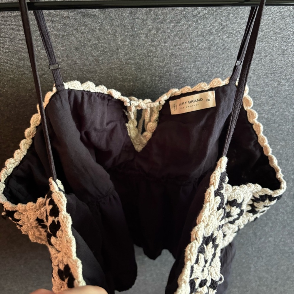 Women’s Lucky Brand Crochet Crop Top / Tank Top Size XXL, With Adjustable Straps - Picture 5 of 6